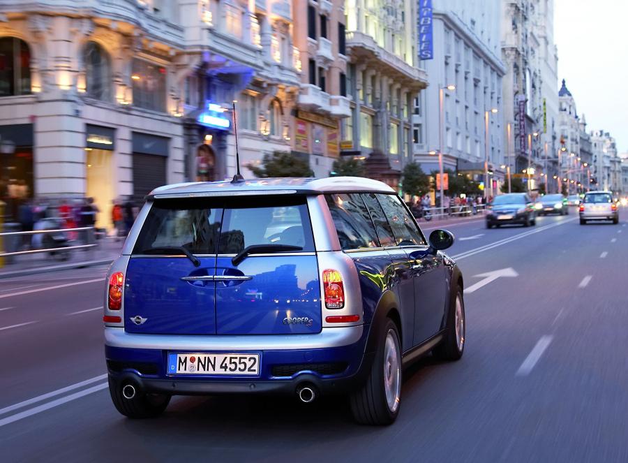  Mini Cooper S Clubman 2007 года  (фото 42 из 82)